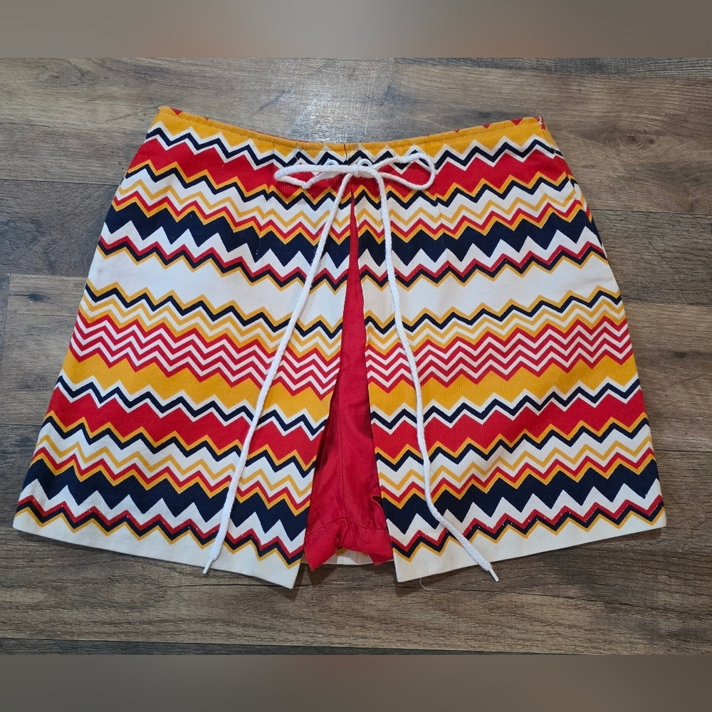 Vintage 70's Multicolor Zig Zag Zipper Back Cotton Woven Skort Size 12